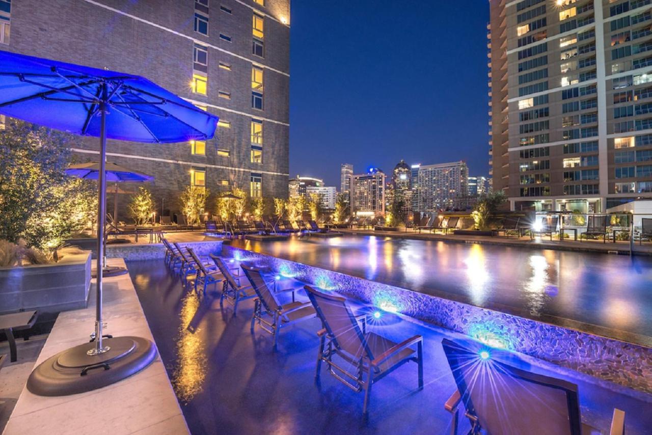 Downtown Dallas Apt With View Walking Distance To Aac With Free Parking Pool Wifi エクステリア 写真